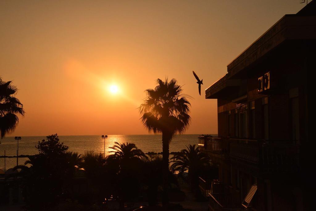 Hotel Sayonara San Benedetto del Tronto Exterior photo